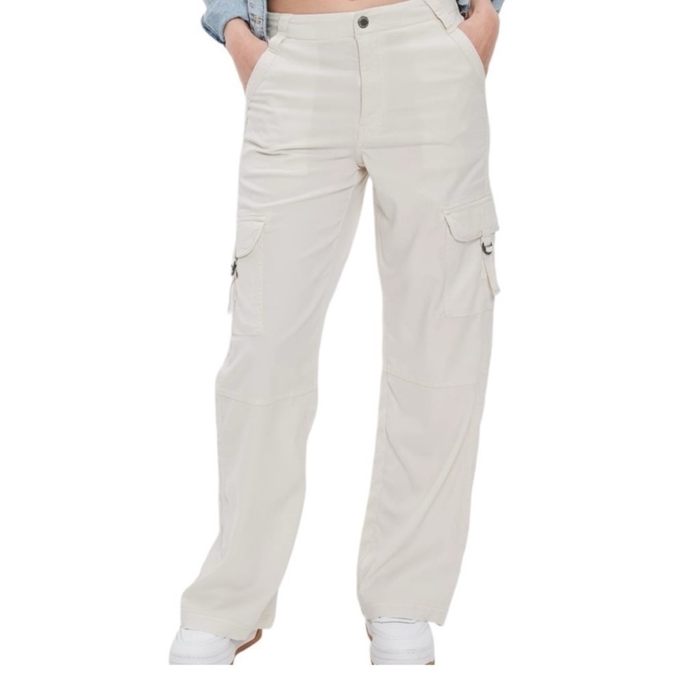 American Eagle AE Dreamy Drape Cargo Pant 00 Short